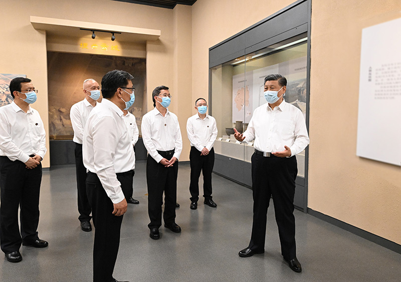 5月16日下昼，，，，，，，中共中央总书记、国家主席、中央军委主席习近平在前往陕西西安主持中国－中亚峰会途中，，，，，，，在山西运城博物馆考察。。。